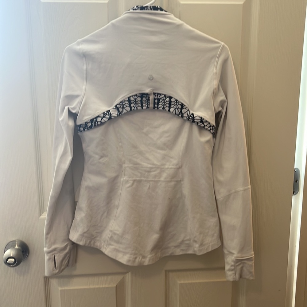 Lululemon jacket - Picture 3 of 4